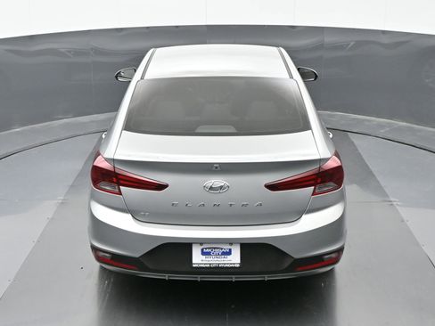 Used 2020 Hyundai Elantra SE FWD image 37