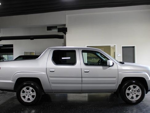 Used 2009 Honda Ridgeline RTS image 2