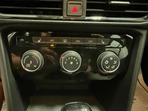 Certified 2024 Volkswagen Taos S AWD/4WD image 32