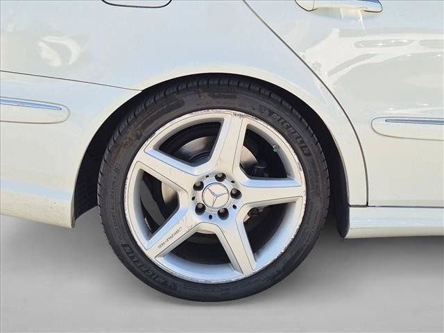 Used 2009 Mercedes-Benz E 350 Sedan image 17