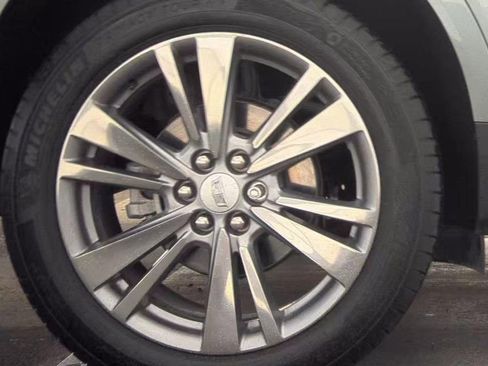 Used 2024 Cadillac XT5 Premium Luxury w/ Technology Package FWD image 5