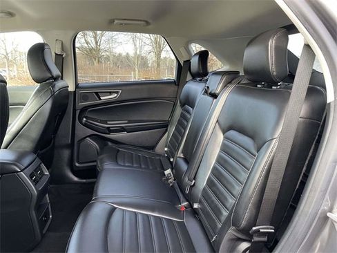 Used 2022 Ford Edge SEL image 16
