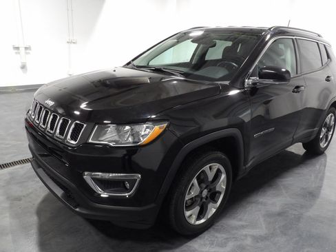 Used 2020 Jeep Compass Limited AWD/4WD image 3