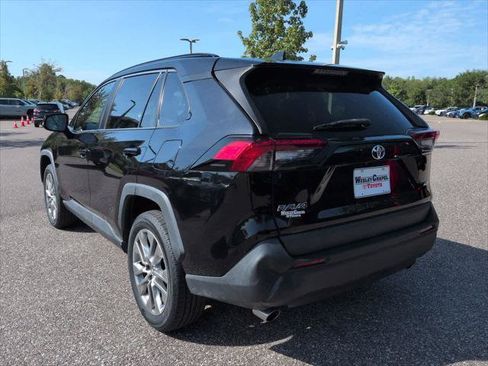 Certified 2022 Toyota RAV4 XLE Premium FWD image 4