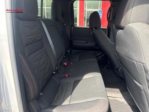 Used 2024 Nissan Frontier Pro-X RWD image 9