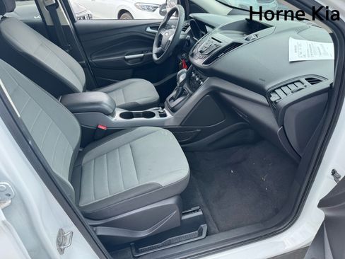 Used 2016 Ford Escape SE FWD image 25