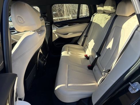 Used 2023 BMW X4 xDrive30i w/ Premium Package image 13