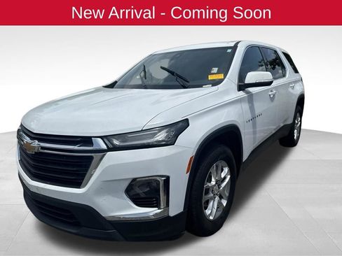 Used 2023 Chevrolet Traverse LS w/ Safety Package FWD image 1