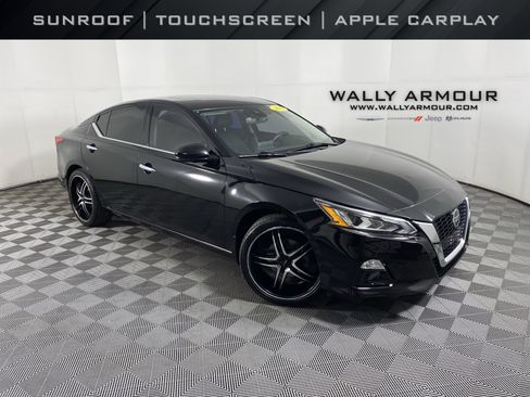 Used 2019 Nissan Altima 2.5 SV image 1