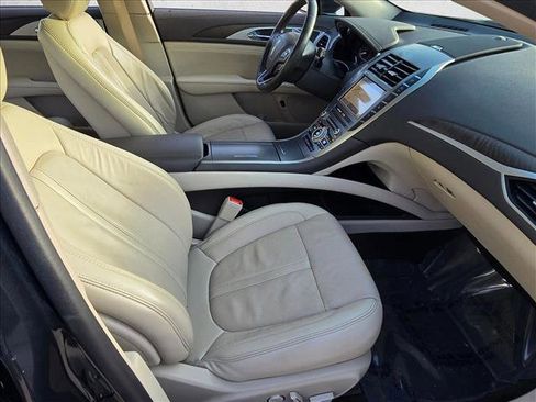 Used 2020 Lincoln MKZ Reserve w/ Elements Package FWD image 21