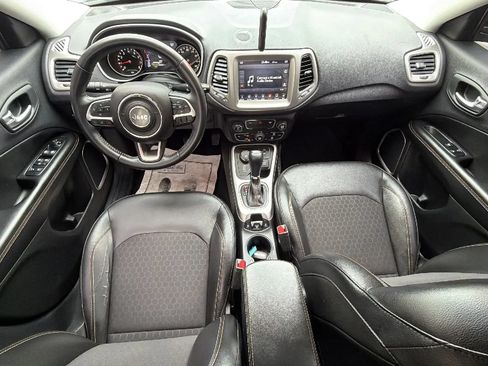 Used 2018 Jeep Compass Latitude w/ Popular Equipment Group AWD/4WD image 31