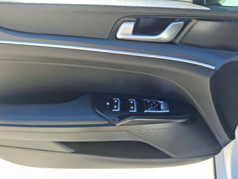 Used 2022 Kia K5 LXS FWD image 24