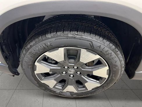 New 2026 Honda Pilot Touring image 11