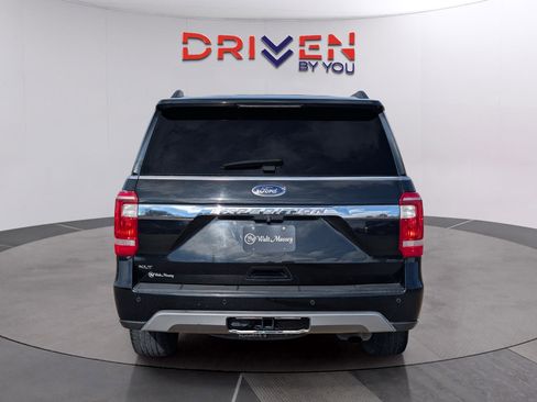 Used 2018 Ford Expedition XLT w/ Equipment Group 202A image 4