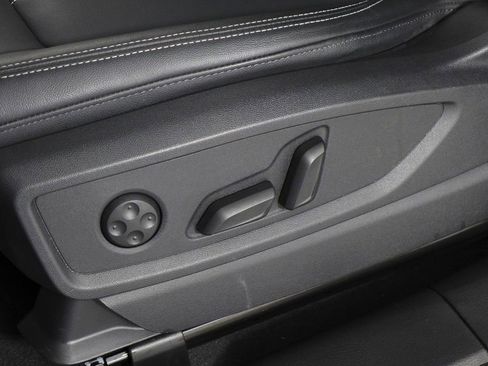 Used 2022 Audi Q5 2.0T Premium w/ Convenience Package image 23