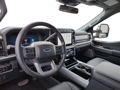 Used 2024 Ford F250 Lariat w/ Chrome Package image 9