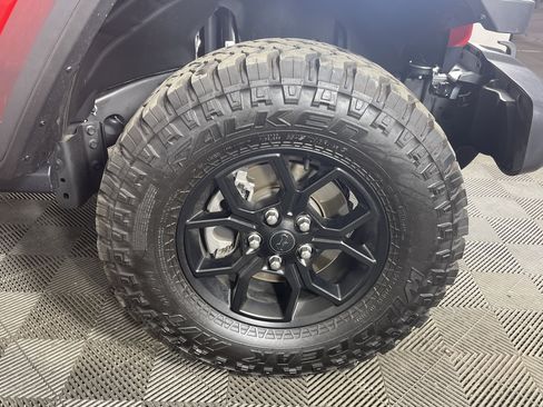 Used 2024 Jeep Wrangler Willys image 7