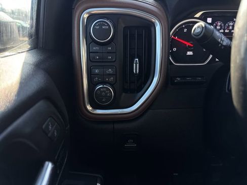 Used 2023 Chevrolet Silverado 3500 High Country image 18