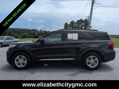 Used 2023 Ford Explorer XLT AWD/4WD image 5