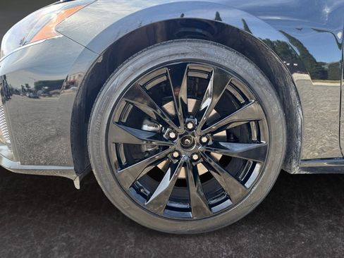 Used 2025 Nissan Altima 2.5 S FWD image 9