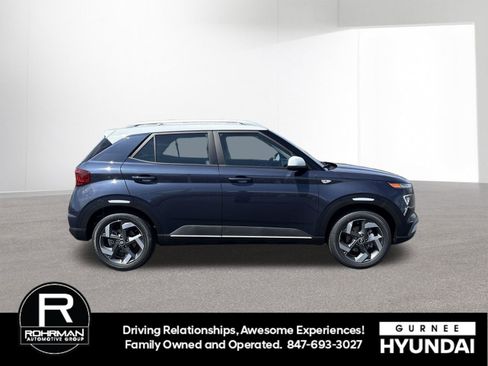 New 2026 Hyundai Venue SEL FWD image 11
