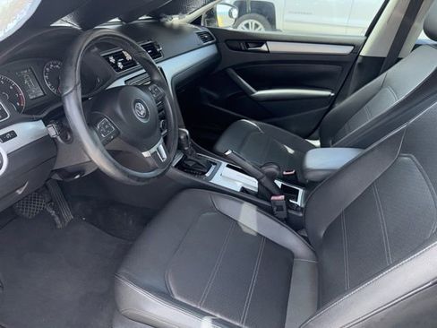 Used 2012 Volkswagen Passat 2.5 SE FWD image 10