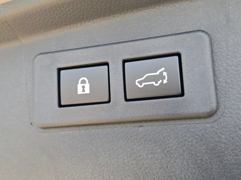 Used 2025 Subaru Outback Touring XT AWD/4WD image 15