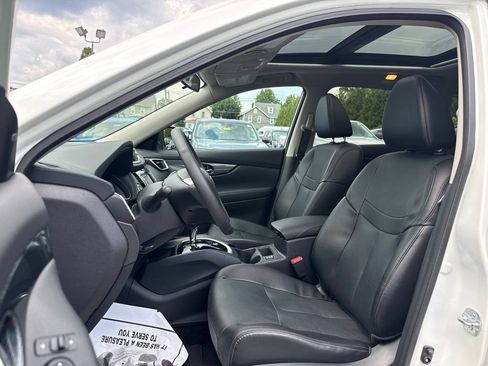 Used 2016 Nissan Rogue SL w/ SL Premium Package AWD/4WD image 15