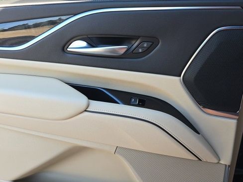 Used 2023 Cadillac Escalade ESV Premium Luxury w/ LPO, Radiant Package image 19