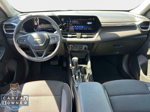 Used 2025 Chevrolet TrailBlazer LT FWD image 14