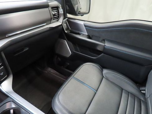 Used 2024 Ford F150 Platinum w/ FX4 Off-Road Package image 30