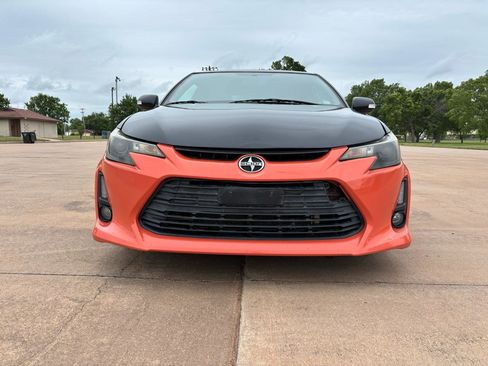 Used 2015 Scion tC FWD image 5