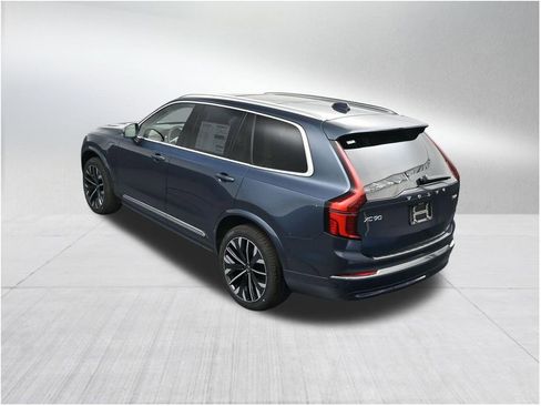 New 2026 Volvo XC90 T8 Ultra w/ Protection Package Premier AWD/4WD image 15
