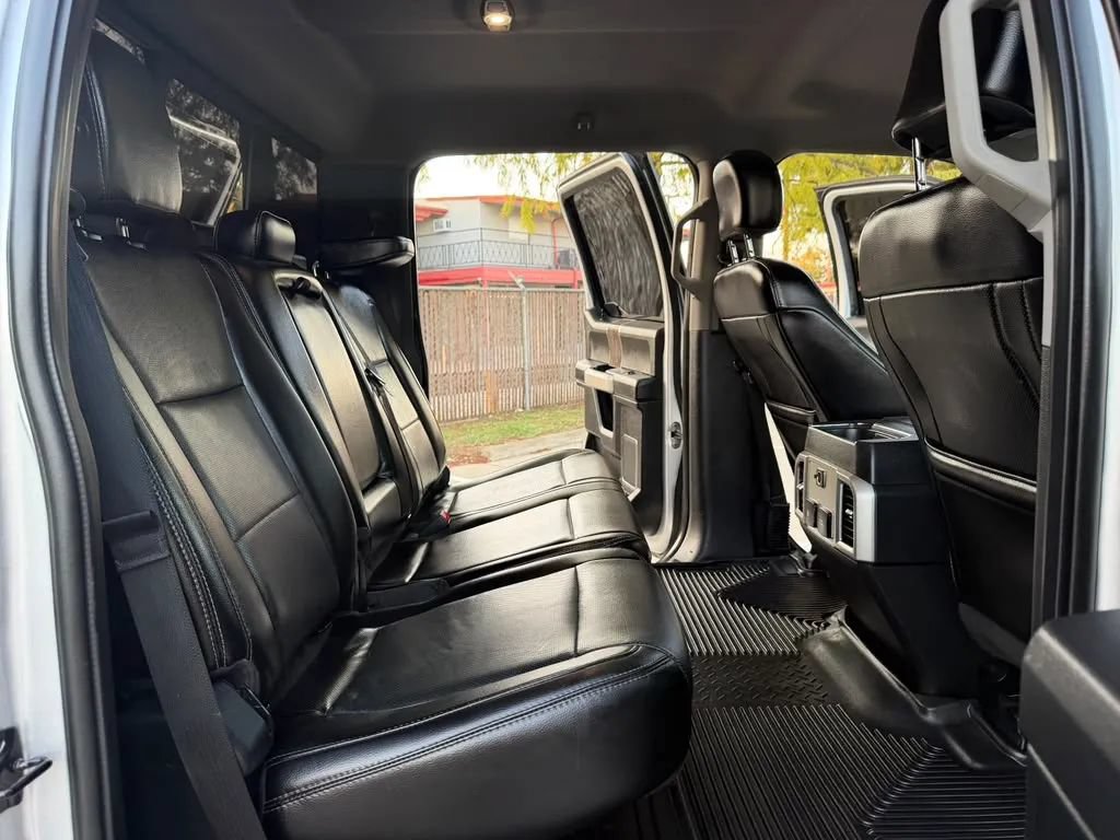 Used 2018 Ford F250 Lariat w/ Chrome Package AWD/4WD image 16