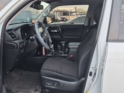 Used 2024 Toyota 4Runner TRD Off-Road AWD/4WD image 10