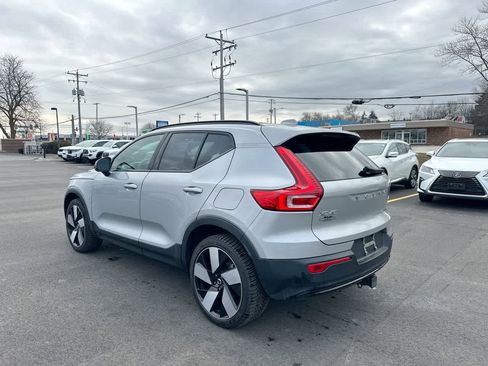 Used 2023 Volvo XC40 Recharge Ultimate image 11