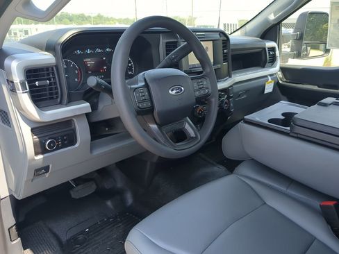 New 2025 Ford F550 2WD Regular Cab Super Duty w/ XL Chrome Package image 14