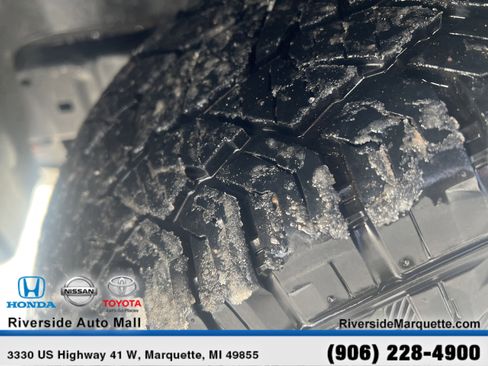 Used 2023 Nissan Frontier PRO-4X w/ Pro-4X Premium Package image 12