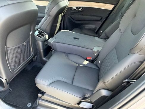 New 2026 Volvo XC90 T8 Plus w/ Protection Package Premier AWD/4WD image 22