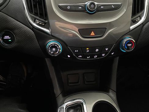 Used 2017 Chevrolet Cruze LT w/ Convenience Package image 32