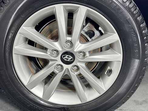 Used 2016 Hyundai Sonata SE w/ Cargo Package image 18