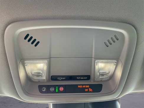 Used 2024 Chevrolet Malibu LT image 11