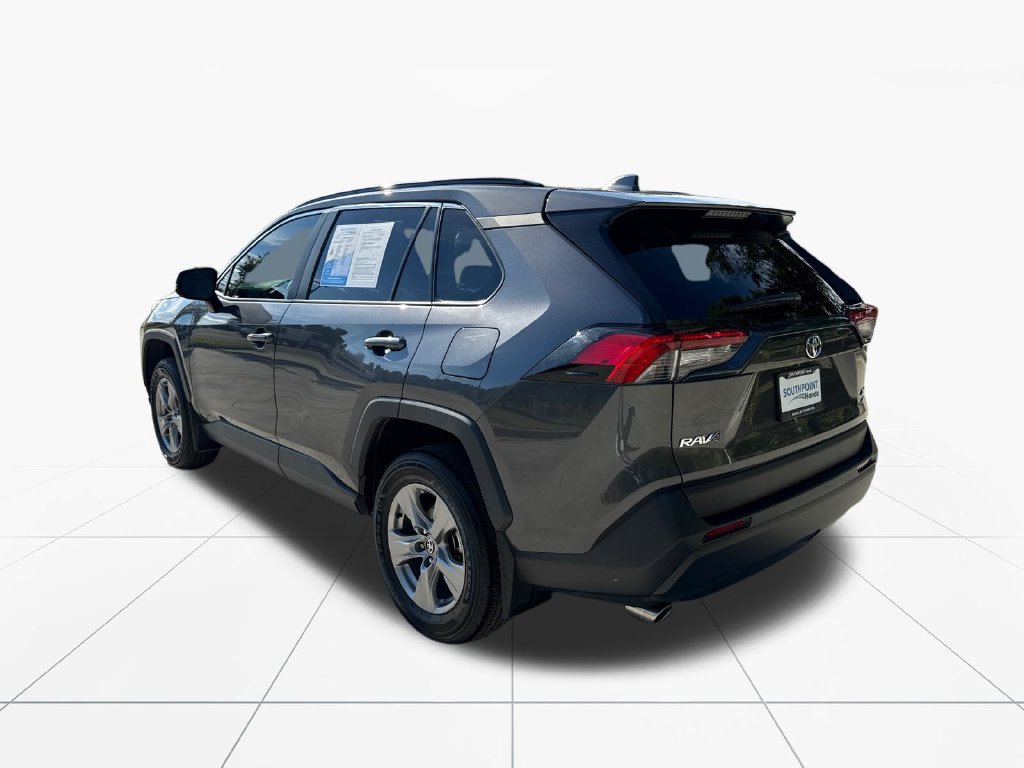 Used 2024 Toyota RAV4 XLE AWD/4WD image 6