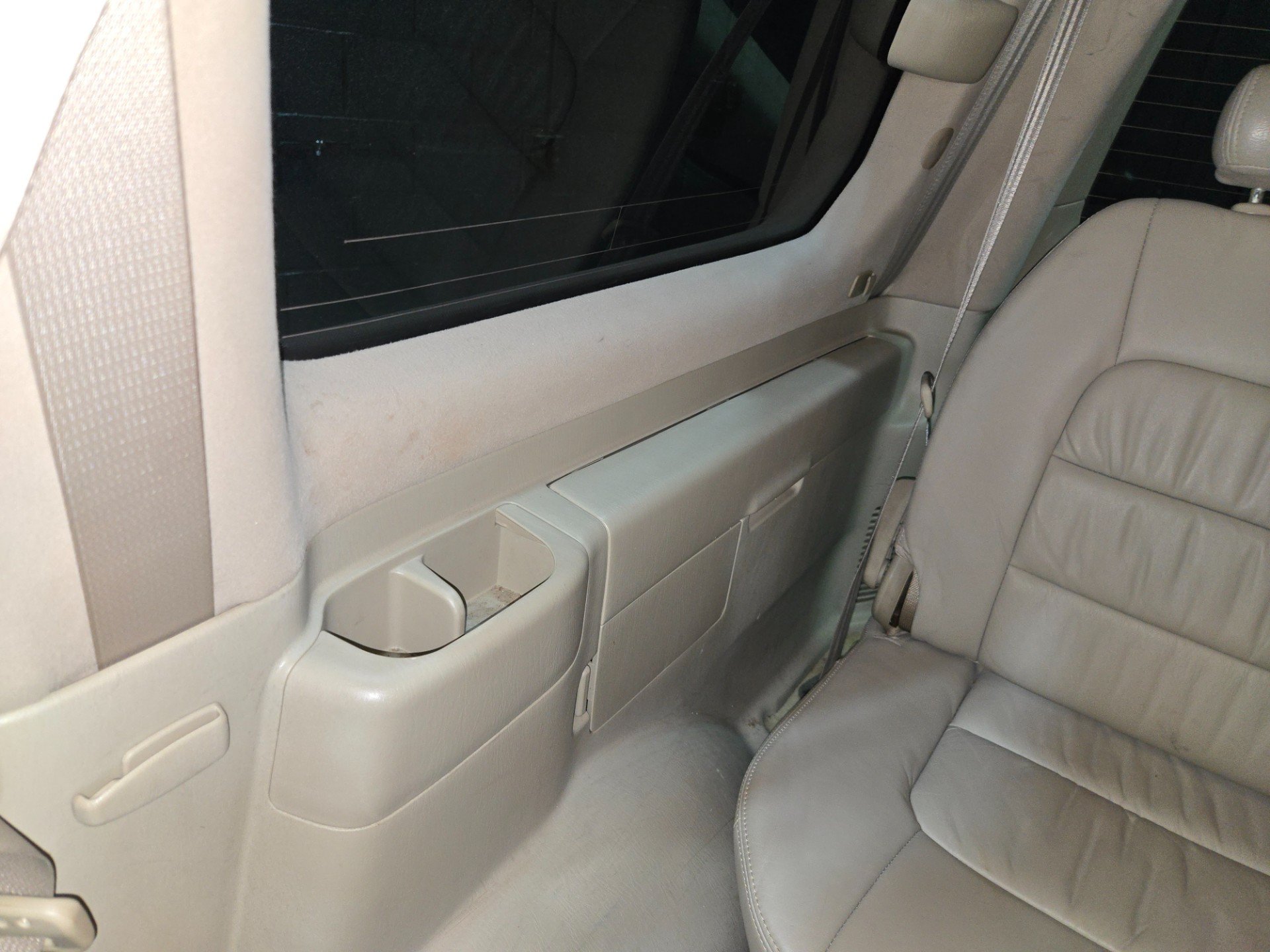Used 2004 Lexus LX 470 4WD image 98