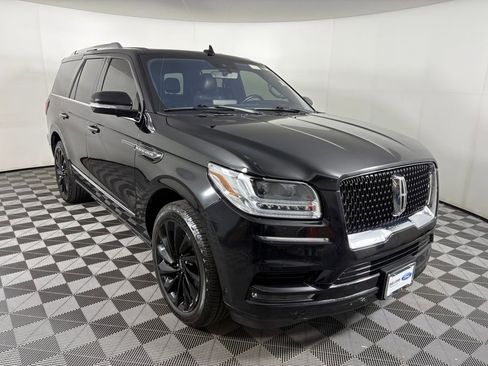 Used 2020 Lincoln Navigator Reserve image 1