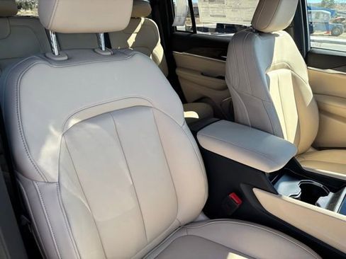 New 2026 Jeep Grand Cherokee Limited AWD/4WD image 23