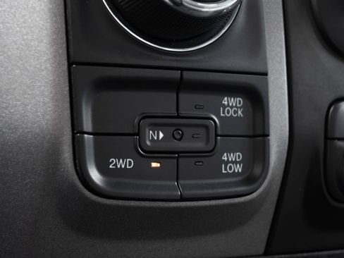 Used 2016 RAM 1500 Tradesman w/ Popular Equipment Group AWD/4WD image 3