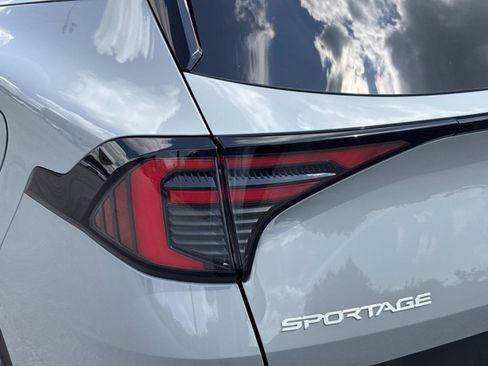 New 2026 Kia Sportage EX w/ EX Panorama Roof Package FWD image 11
