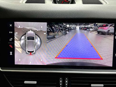 Used 2022 Porsche Cayenne image 21