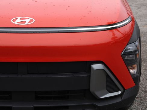 Used 2025 Hyundai Kona SEL image 18